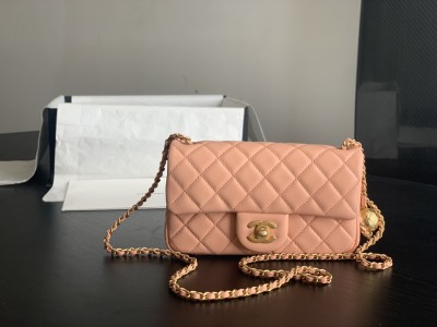  Handbag  Chanel size  20 cm