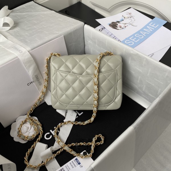 Handbag  Chanel size 17 cm