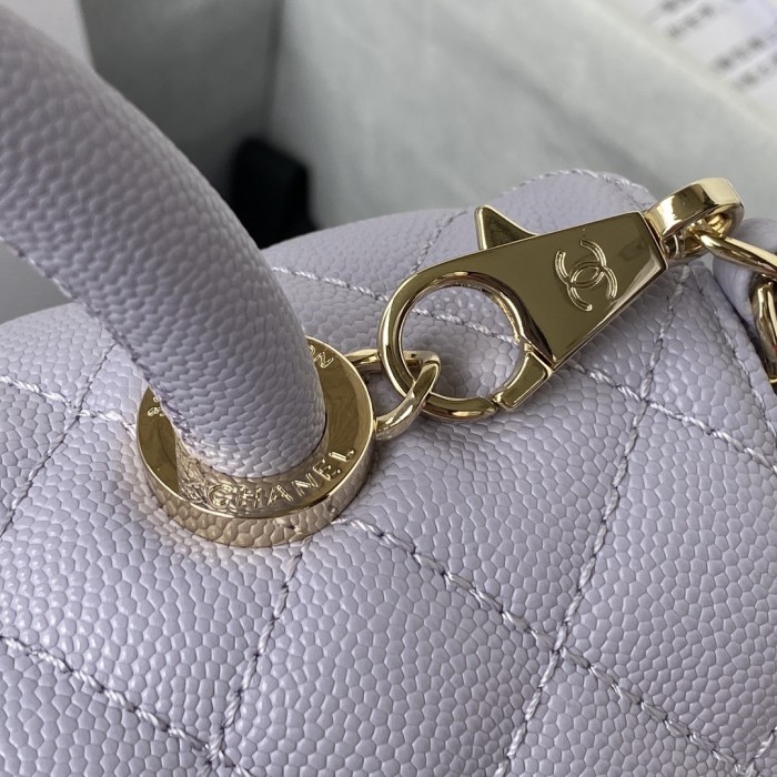  Handbag  Chanel 92991 size 28 cm