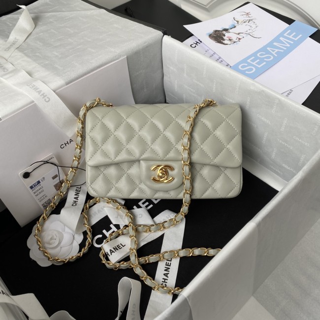  Handbag  Chanel  size 20 cm