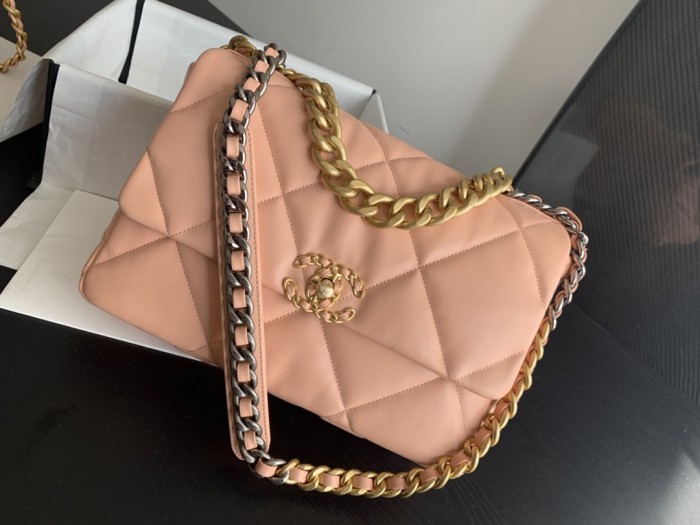  Handbag  Chanel 1160 size 26cmx16cmx9 cm 