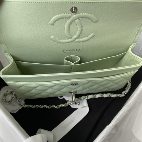  Handbag  Chanel  A01112  size 15.5x25.5x6.5 cm