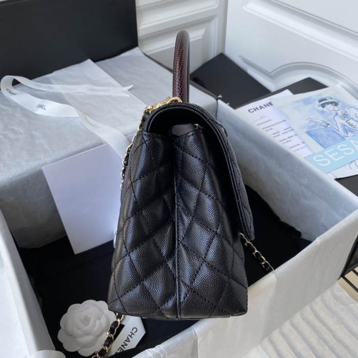  Handbag  Chanel 92991 size 28 cm