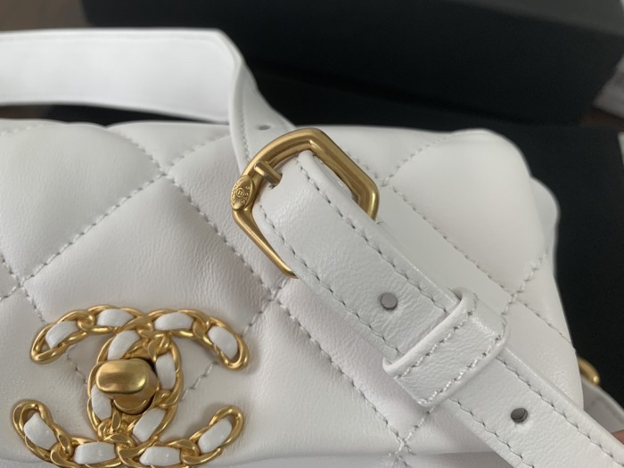  Handbag  Chanel AS1163 size 20cmx11cmx5.5 cm