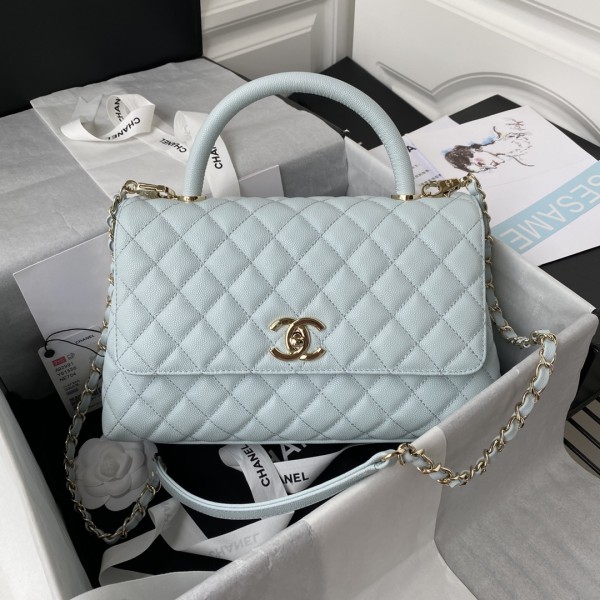 Handbag  Chanel  92991 size  28 cm