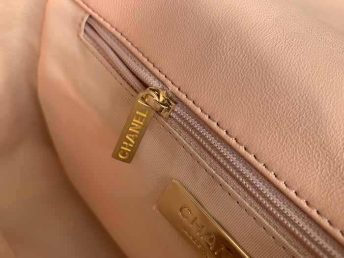  Handbag  Chanel 1160  size 26cmx16cmx9 cm