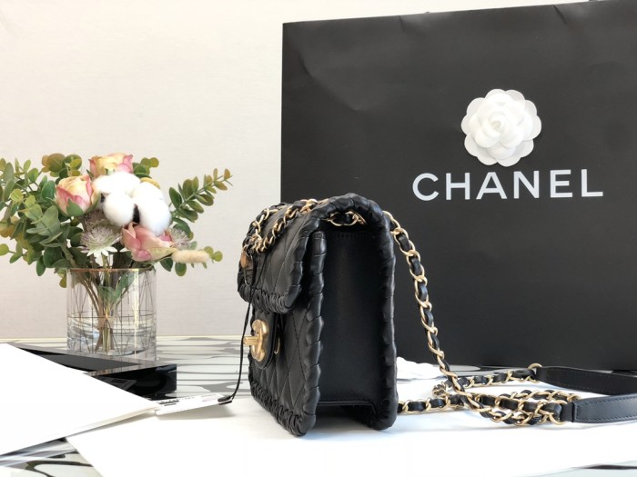  Handbag  Chanel  99120 size 15*19*6  cm