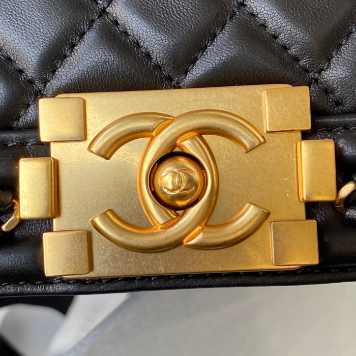 Handbag  Chanel  size 20/25 cm