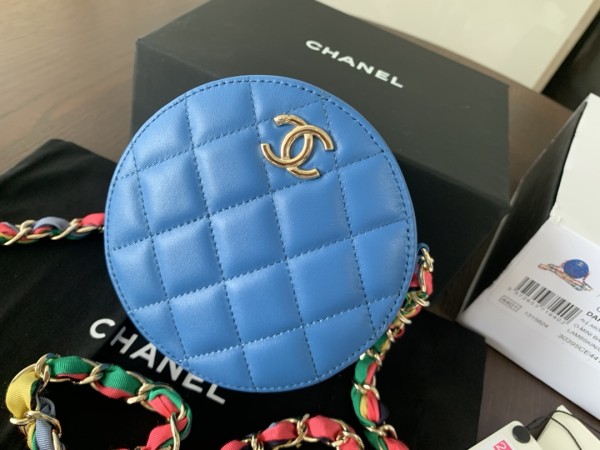  Handbag  Chanel 2055 size 12cmx12cmx4.5 cm