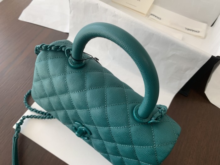  Handbag Chanel size  13cmx19cmx9 cm