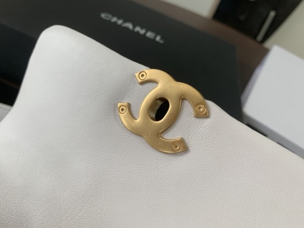  Handbag  Chanel AS1163 size 20cmx11cmx5.5 cm