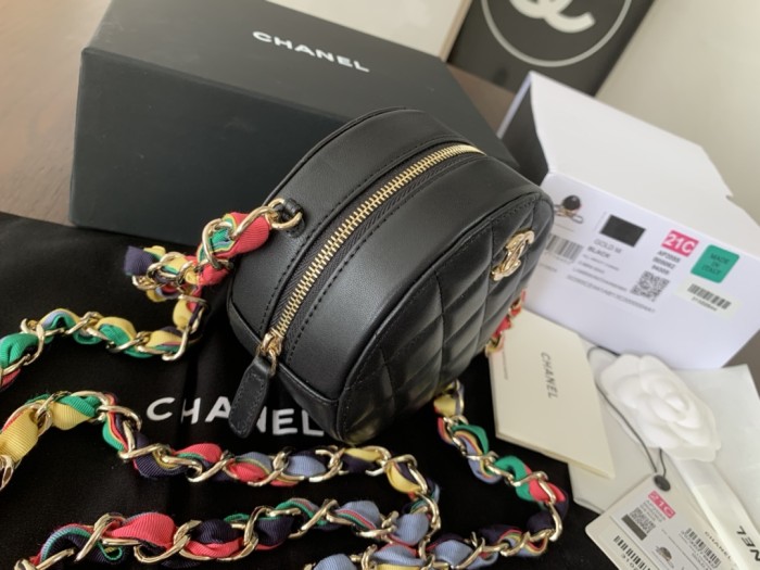 Handbag Chanel 2055 size 12cmx12cmx4.5 cm