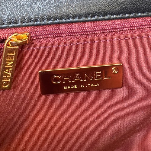  Handbag  Chanel  size  30cm