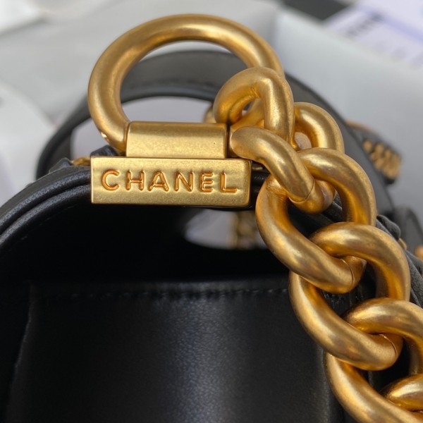 Handbag  Chanel  size 20/25 cm
