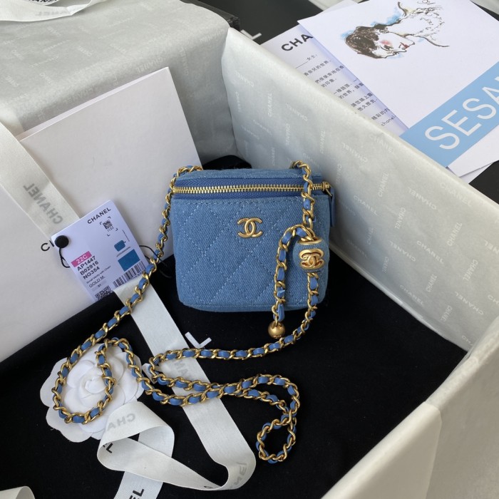  Handbag  Chanel AP1447 size 11*8.5*7 cm