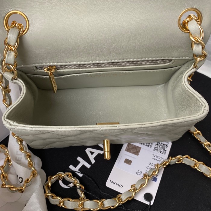 Handbag  Chanel size 17 cm