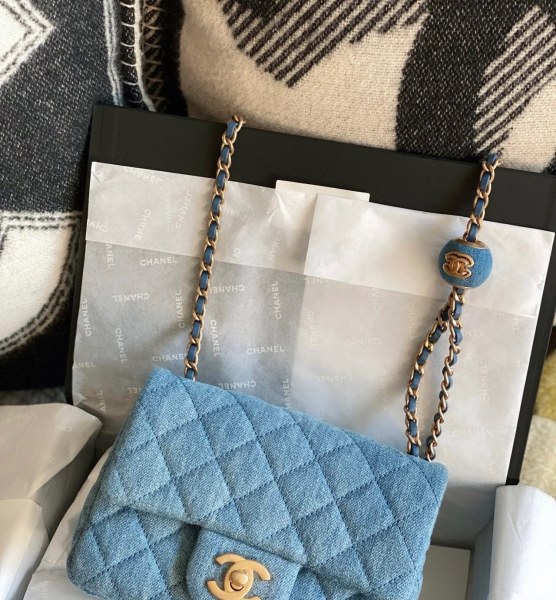  Handbag Chanel size  20 cm
