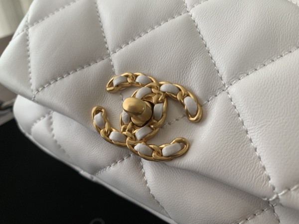  Handbag  Chanel AS1163 size 20cmx11cmx5.5 cm