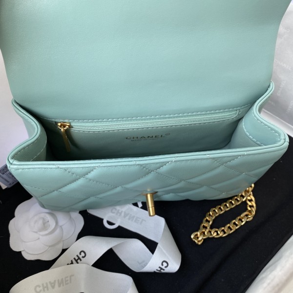  Handbag  Chanel  AS1792 size  19 cm