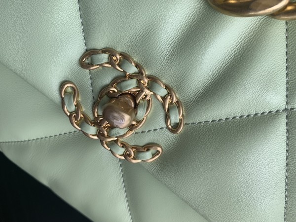  Handbag Chanel 1160  size 26cmx16cmx9cm