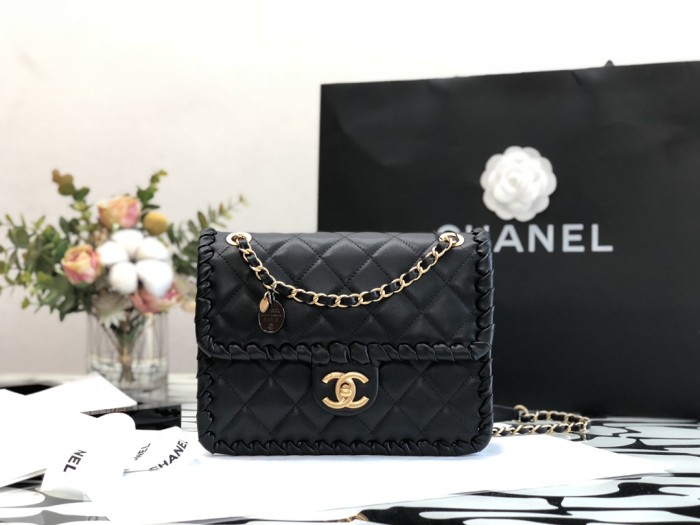  Handbag  Chanel  99119  size 22 cm