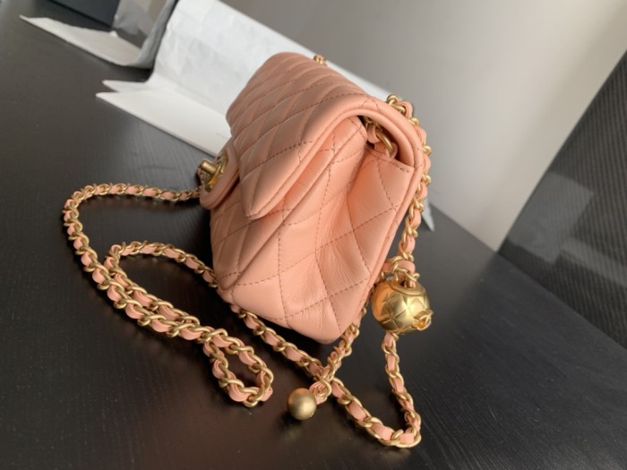  Handbag  Chanel size  20 cm