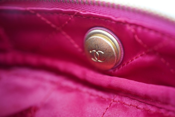  Handbag  Chanel  AS2201 size  20cmx20cmx5 cm
