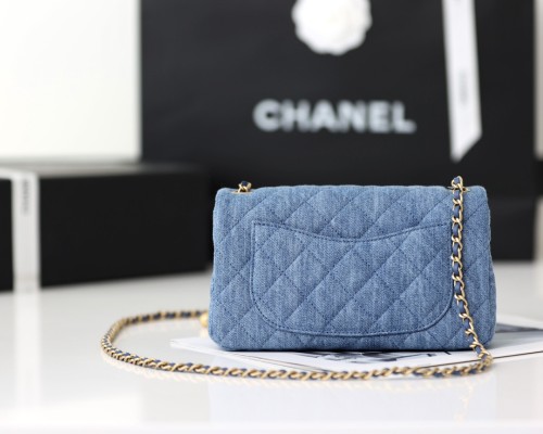  Handbag Chanel  size  20cm 