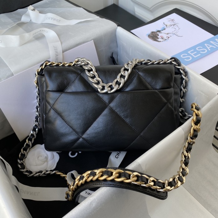  Handbag  Chanel  size  26 cm