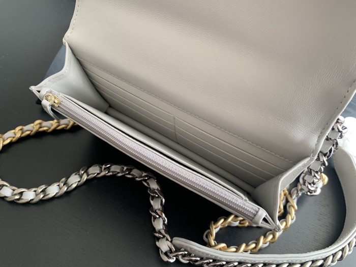 Handbag  Chanel 0957 size 19 cm 