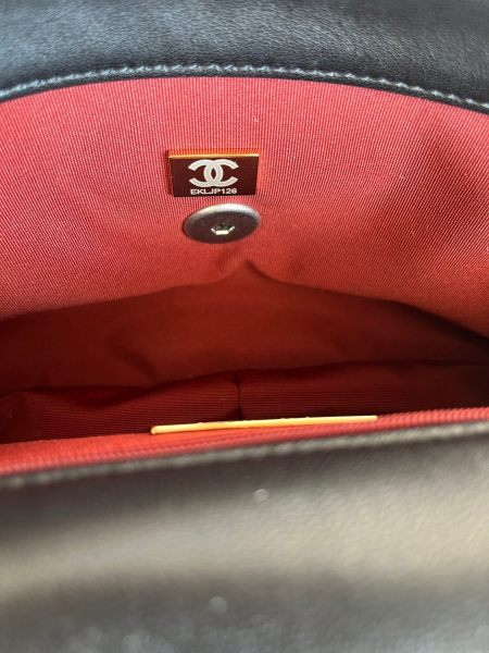  Handbag  Chanel size 26cm／30 cm 
