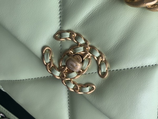  Handbag   Chanel 1161 size  30cmx20cm10cm