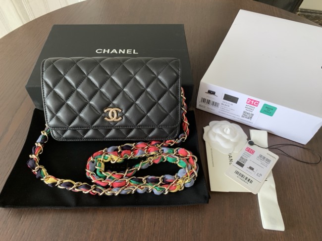  Handbag  Chanel 2022  size 19 cm