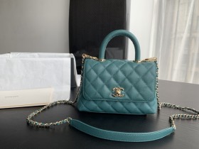  Handbag  Chanel 2215 size 19 cm
