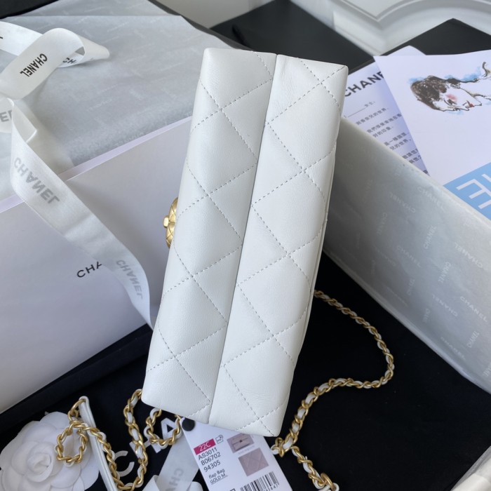  Handbag  Chanel AS3011 size 21x13x7 cm