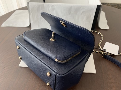  Handbag  Chanel A93067 size 20 cm 