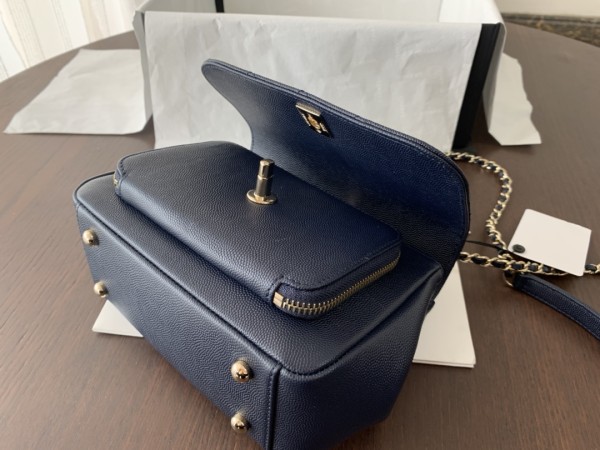  Handbag  Chanel A93067 size 20 cm 