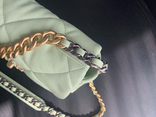  Handbag   Chanel 1161 size  30cmx20cm10cm