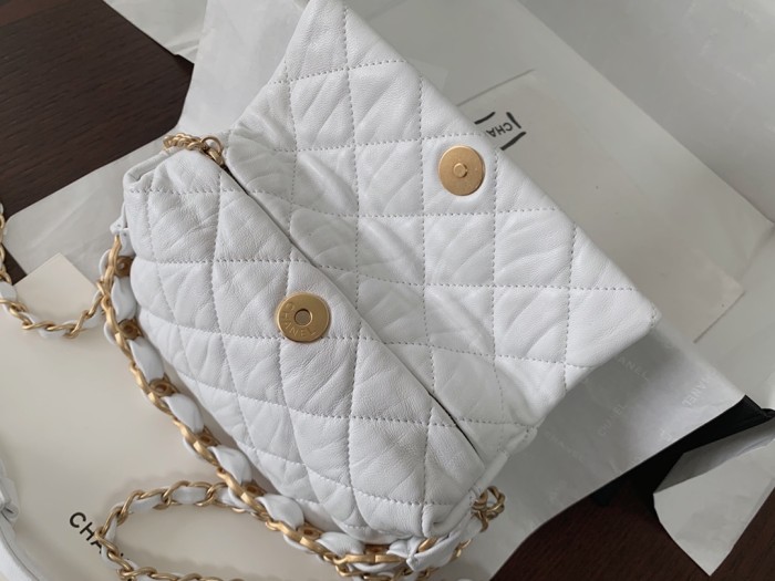  Handbag  Chanel 2479  size 19cmx13cmx7 cm 