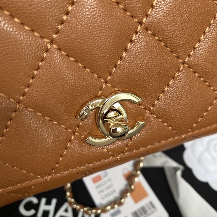  Handbag Chanel 𝟐𝟖𝟑𝟎𝟎 size 𝟏𝟑*𝟏𝟗*𝟗 𝐜𝐦
