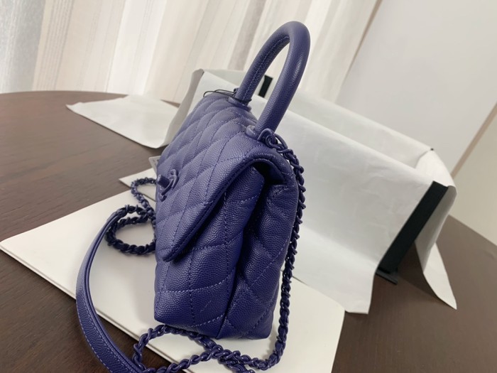  Handbag  Chanel  size  13cmx19cmx9 cm