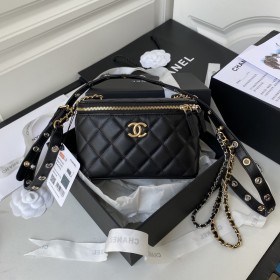  Handbag  Chanel AP2550 size 9.5x17x8 cm