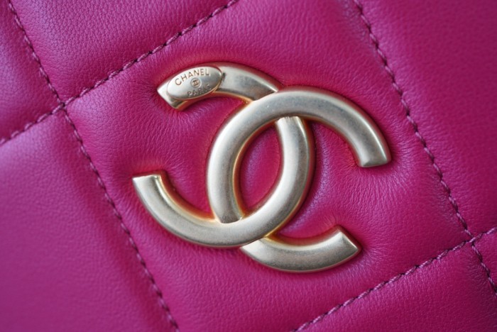  Handbag  Chanel  AS2201 size  20cmx20cmx5 cm