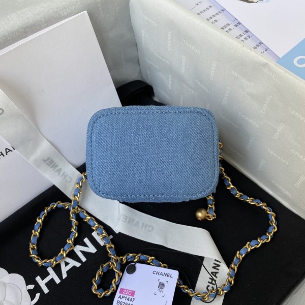  Handbag  Chanel AP1447 size 11*8.5*7 cm