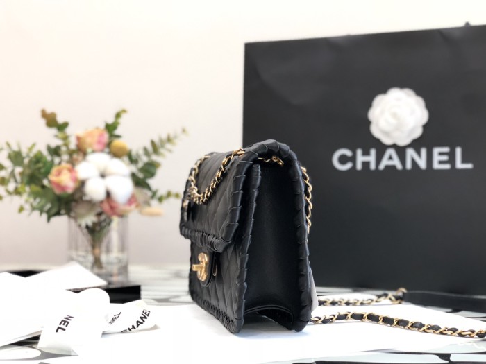  Handbag  Chanel  99119  size 22 cm
