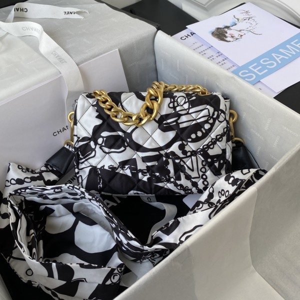  Handbag Chanel AS3004 size 15X20X7 cm