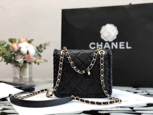  Handbag  Chanel  99120 size 15*19*6  cm