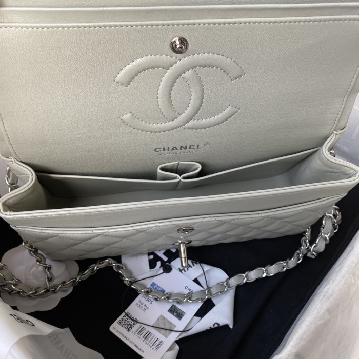  Handbag  Chanel  A01112 size 15.5x25.5x6.5 cm