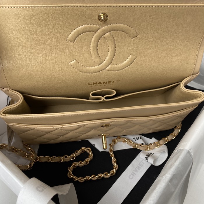  Handbag  Chanel  A01112 size 15.5x25.5x6.5 cm