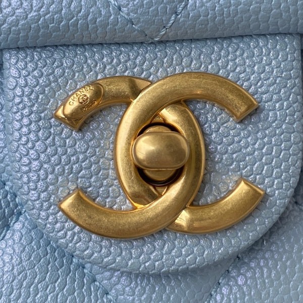  Handbag  Chanel AS2855 size 19x13x6 cm
